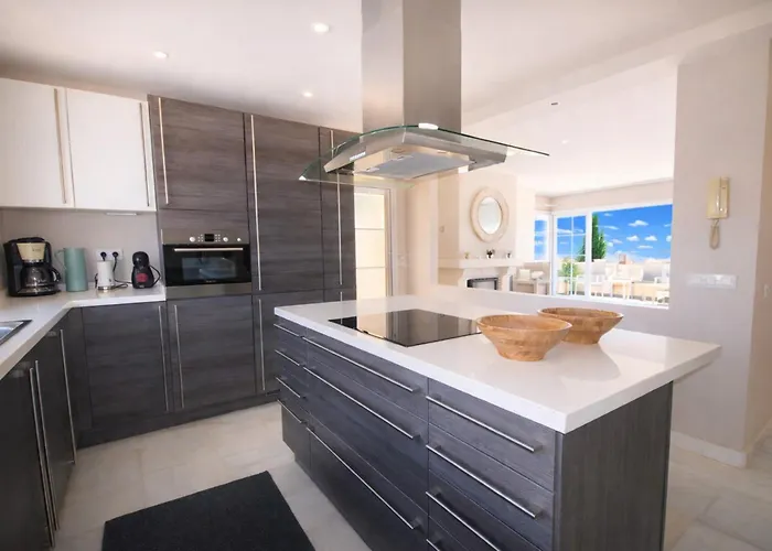 Апартаменти Penthouse Adelfas Del Mar-private Pool & Марбелья