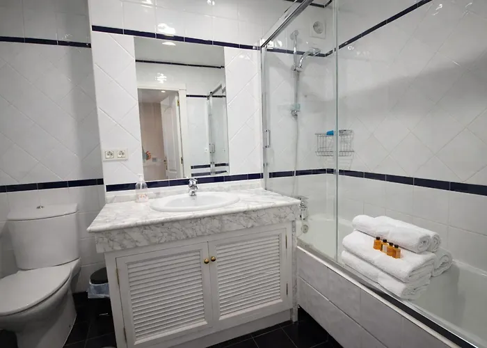 Апартаменти Penthouse Adelfas Del Mar-private Pool & Марбелья