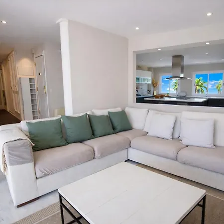 Penthouse Adelfas Del Mar-private Pool & ماربيا